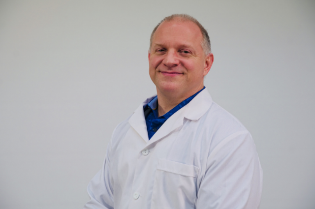 Dr. Tom Incledon